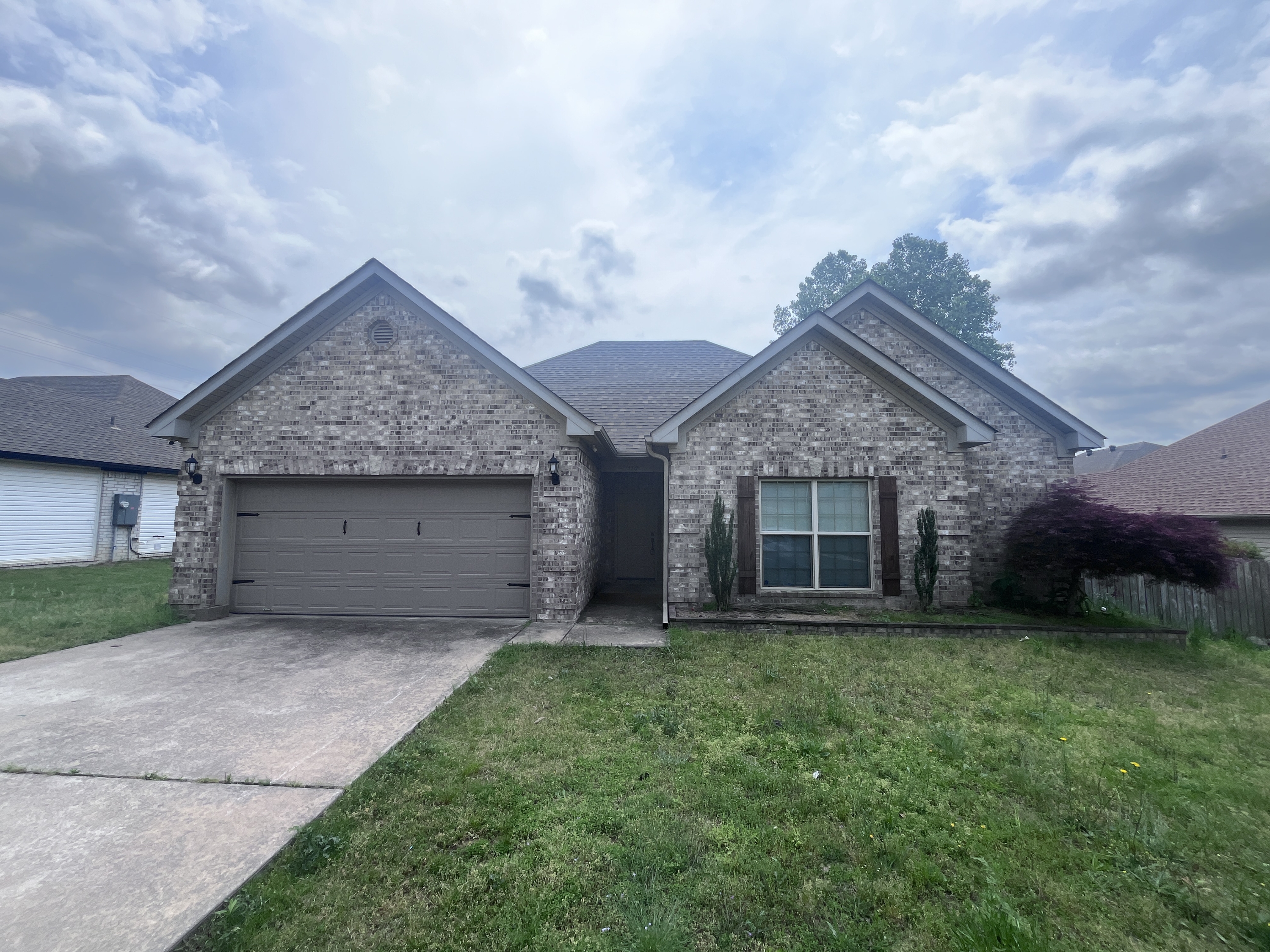 516 Crepe Myrtle Loop