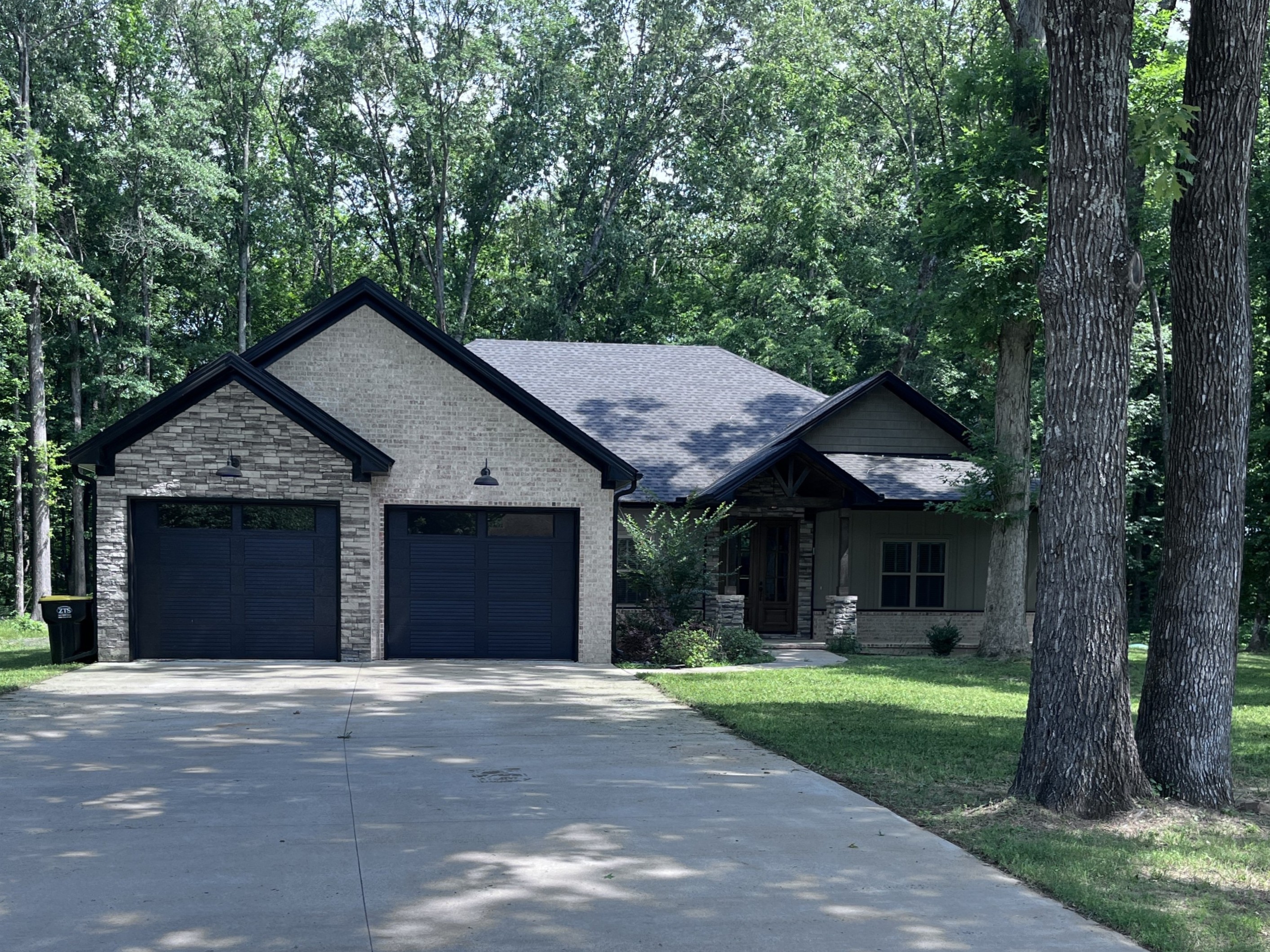 206 Bridgewood Drive